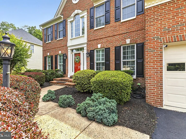 8147 Cancun Ct — Photo 3
