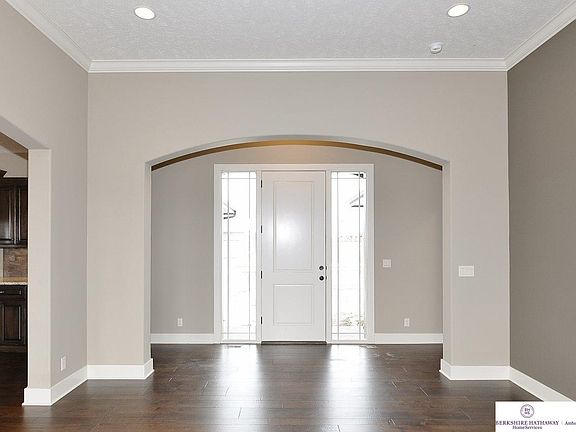 3rd image of 4111 N 191st St