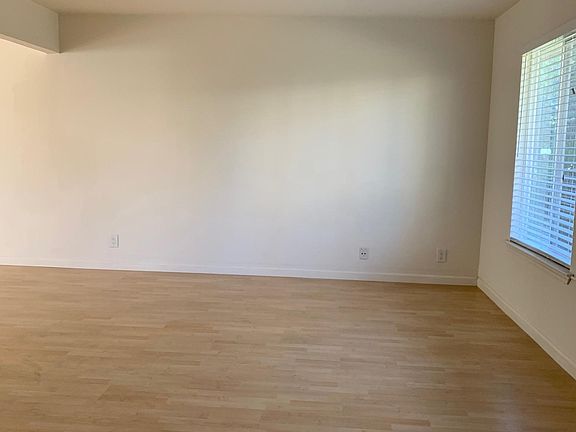 5th image of 3445 Duchess Ct