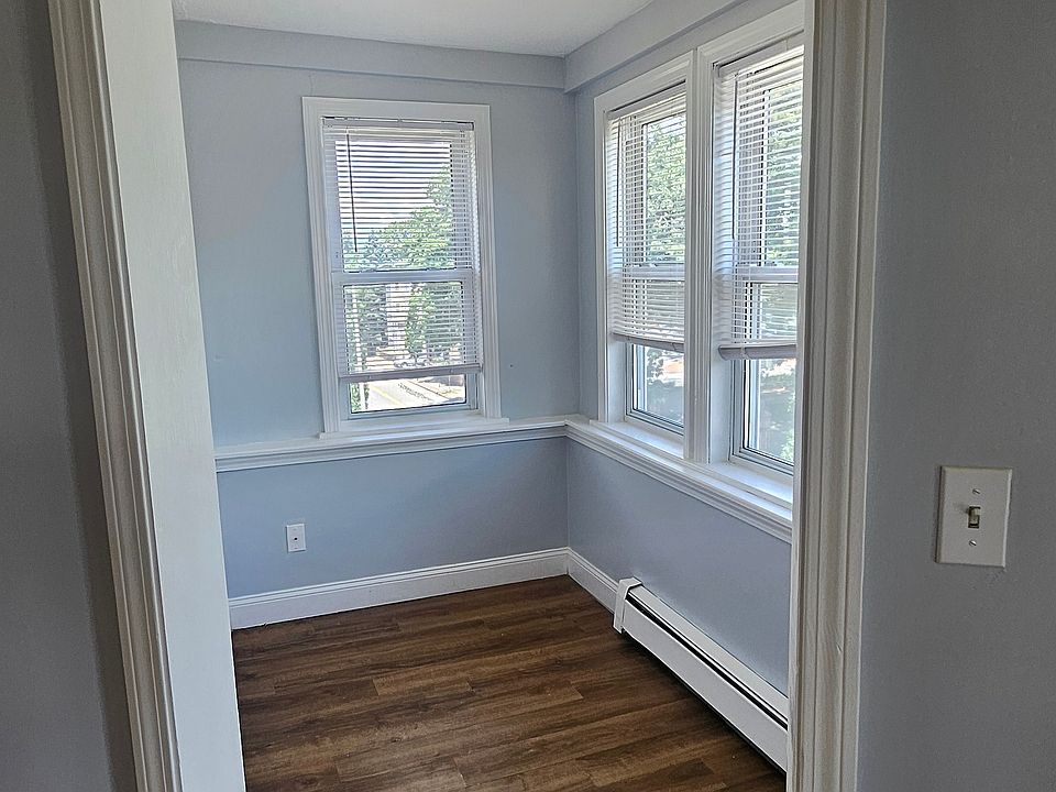 1st image of 84 Providence St APT 3