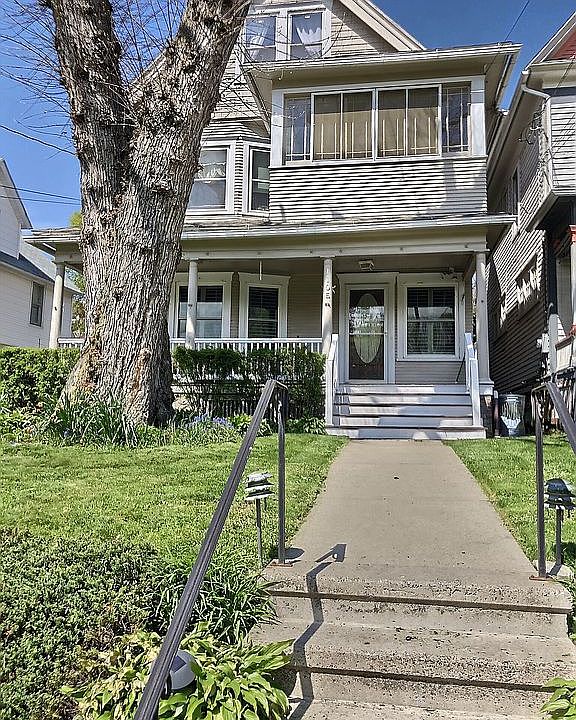 1st image of 1105 Woodlawn St
