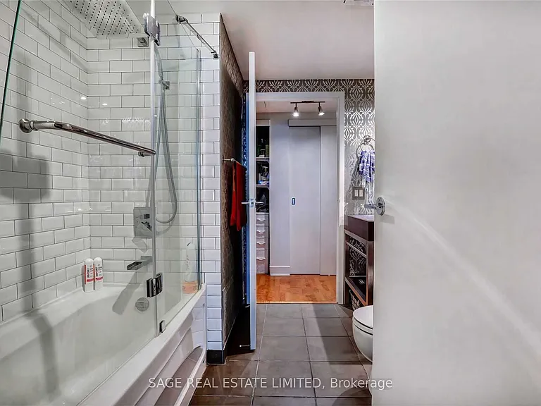 233 Carlaw Ave #509 — Photo 25