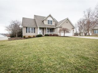 1900 Abbots Pond Cir NE, Canton, OH 44721