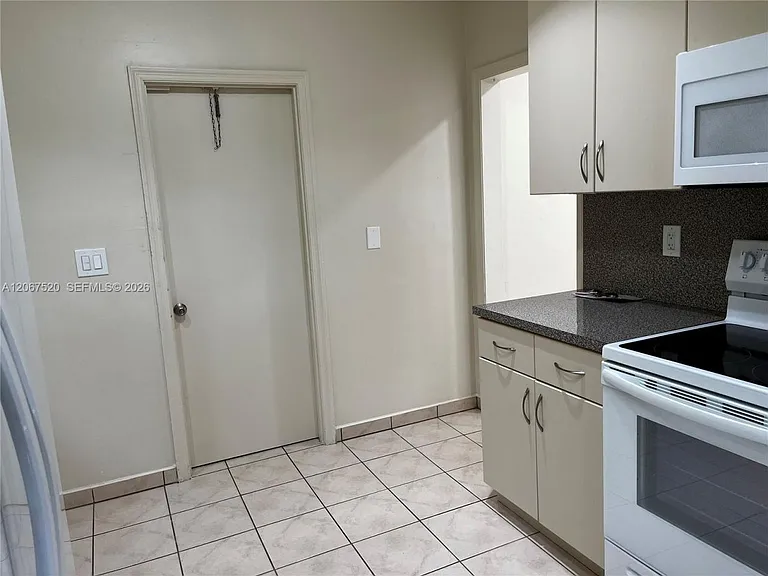 3351 SW 18th St #3351 — Photo 47