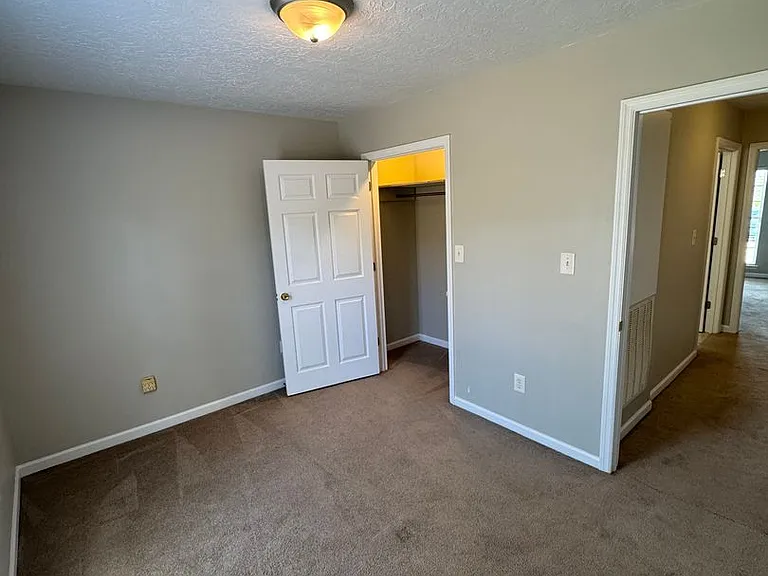 105 Cooper Cir — Photo 6