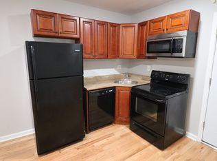 1415 N 15th St APT B, Philadelphia, PA 19121