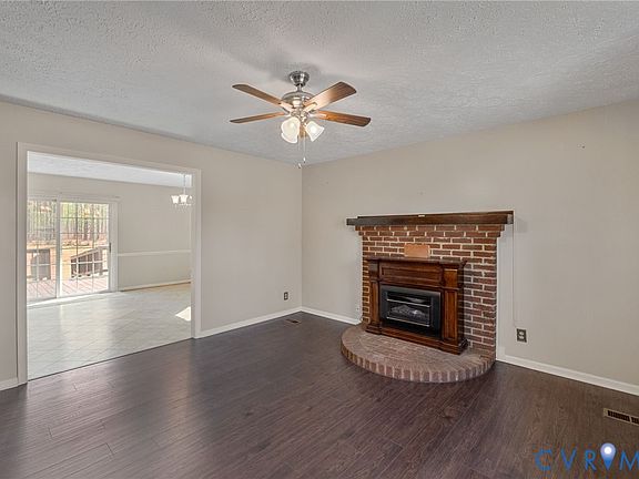 3rd image of 270 Long Acre Rd