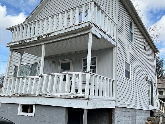 3rd image of 245 W Main St