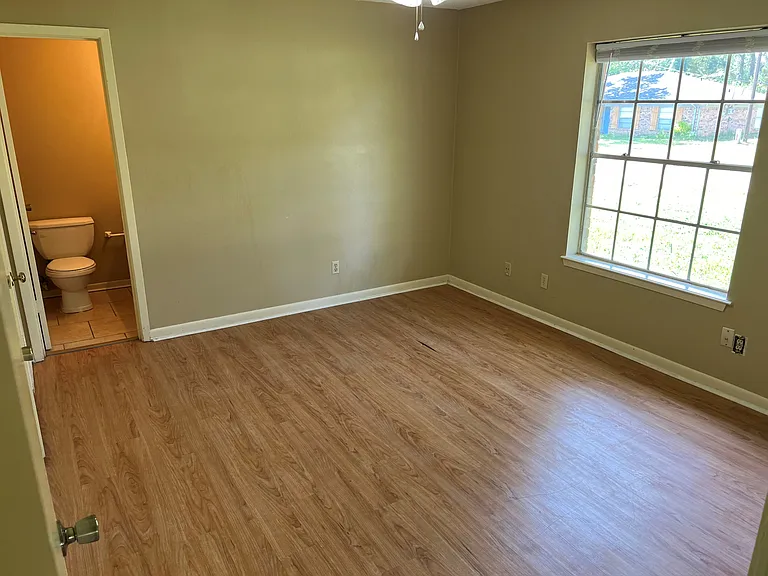 3161 Glenda Ave #208 — Photo 9