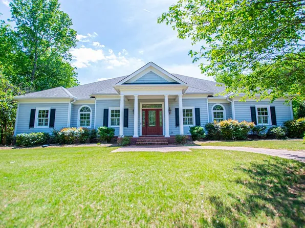 133 Stonegate Trl, Carrollton, GA 30116