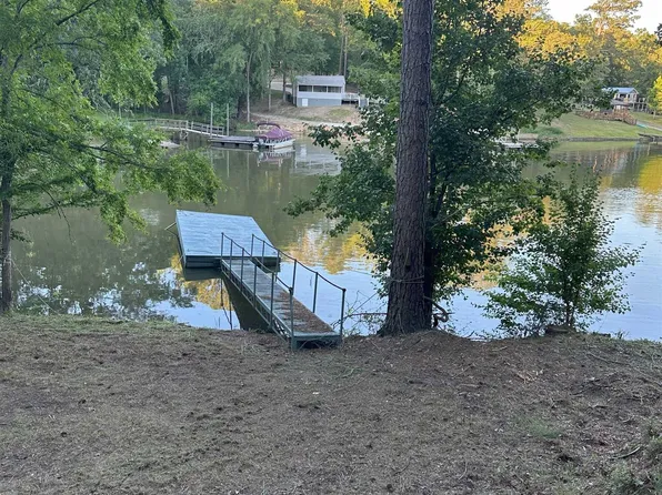 1672 Lakeshore Rd, Camden, SC 29020