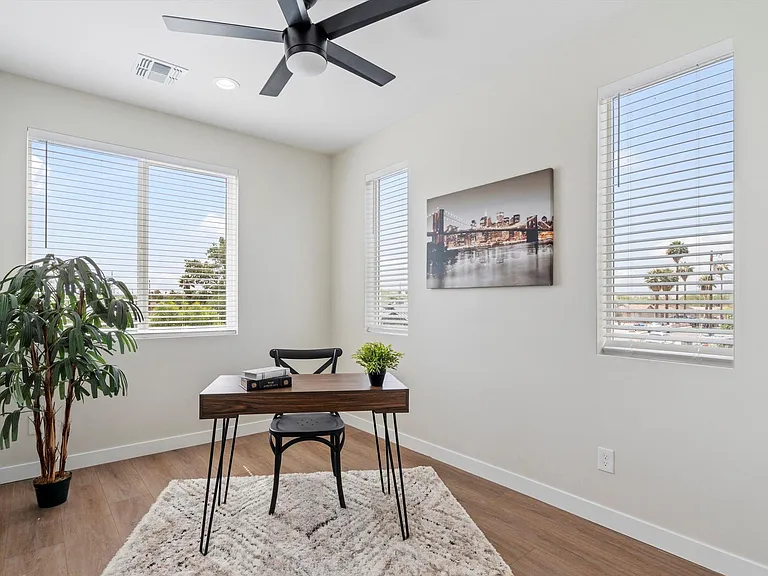 1642 E Monte Vista Rd #5 — Photo 18