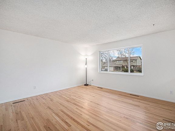 5th image of 9 James Cir