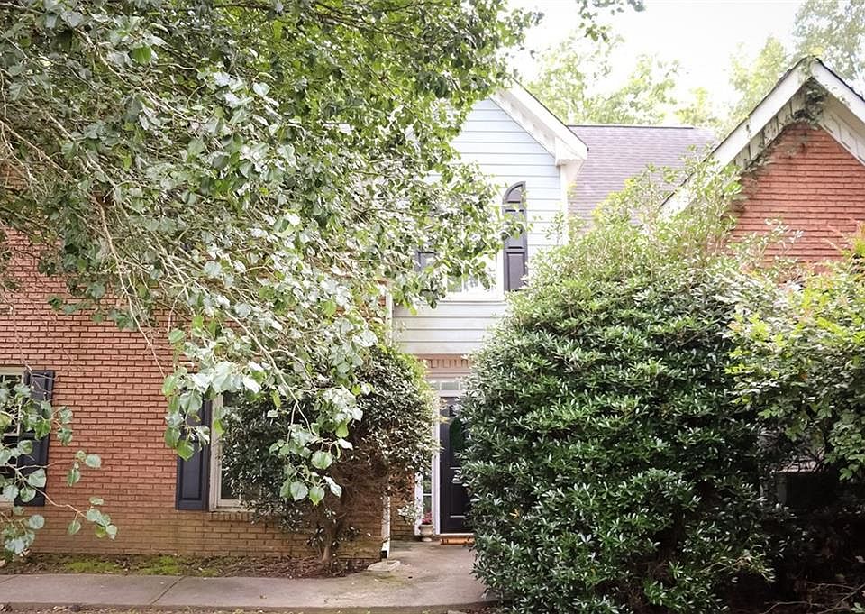 1st image of 120 River Birch Dr