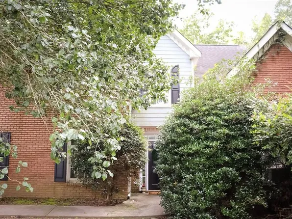 120 River Birch Dr, Oxford, GA 30054