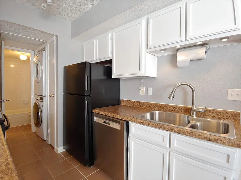 2750 Holly Hall St #1312 — Photo 5