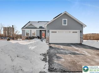 4211 Mimosa Ln, Whitehall, PA 18052