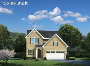 635 Sunriver Dr, Painesville, OH 44077