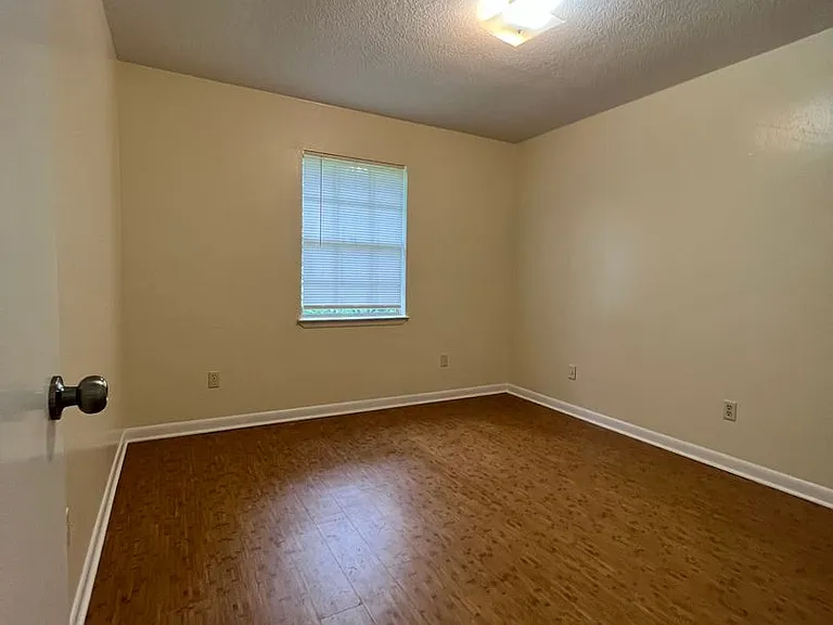 4935 Yacht Harbour Dr — Photo 7