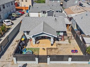 809 N Tamarind Ave, Compton, CA 90220