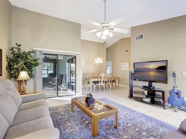 602 Lakewood Dr #60214C