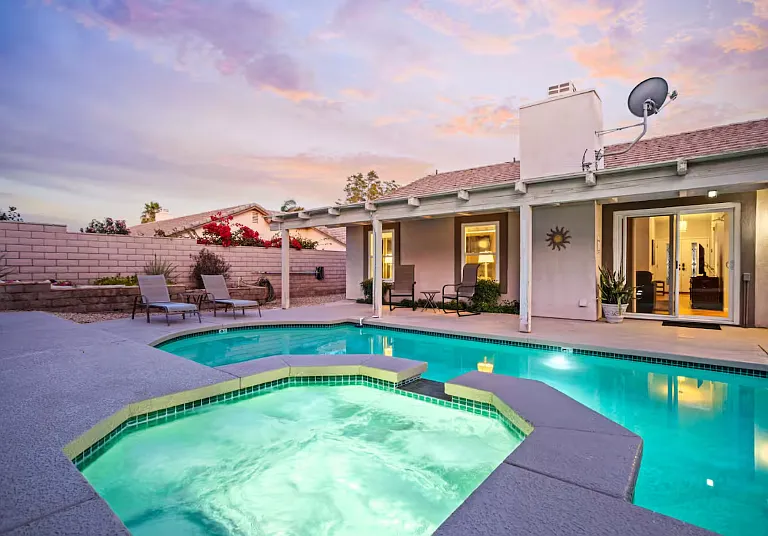 44345 Buttercup Ln — Photo 1