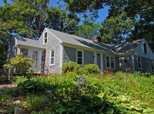37 Cumner St, Hyannis, MA 02601