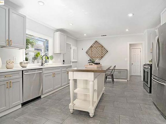 5th image of 1226 W Lm St