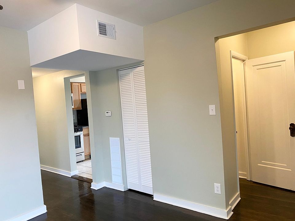 1st image of 7922 S Marshfield Ave #6