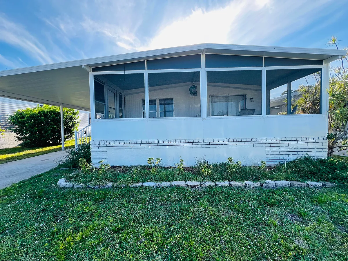 Building Photo - 4045 White Pine Dr