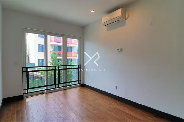 Rented by Yaffa Realty LLC | media 20