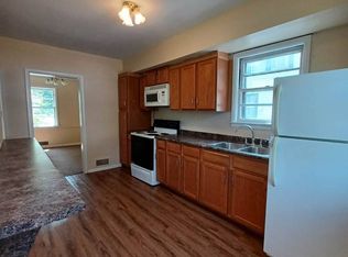 915 Peter Ave, Rockford, IL 61108