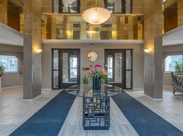 1633 North Prospect AVENUE #16A, Milwaukee, WI 53202