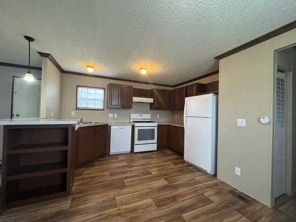 4095 Geranium Ln, Traverse City, MI 49685