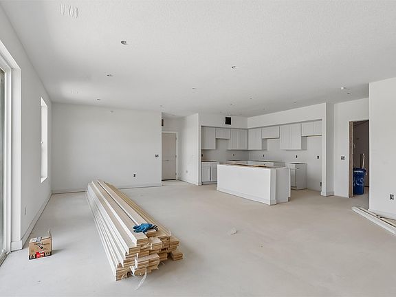 3rd image of 1310 Murphy St #208