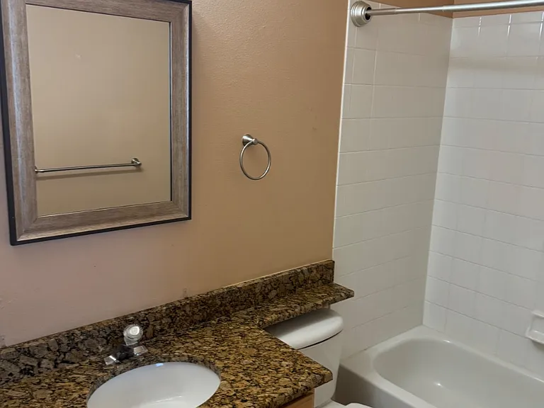 5655 S Macdill Ave — Photo 11
