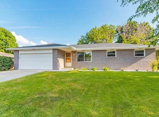 206 E Oakwood St, Morton, IL