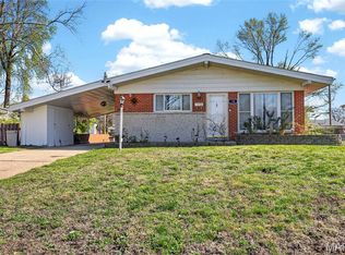 16 Tamma Ln, Hazelwood, MO