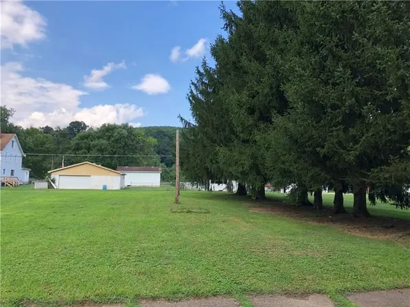 763 Maxwell Ave, La Belle, PA 15450