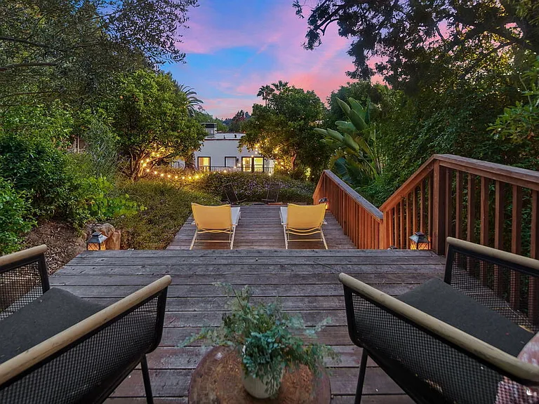 2269 Cove Ave — Photo 36