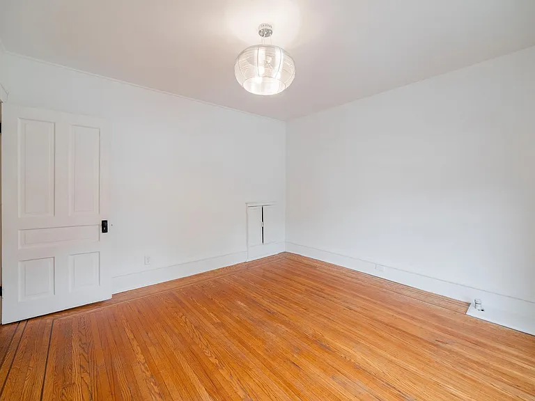 Dover Apartments — Photo 15