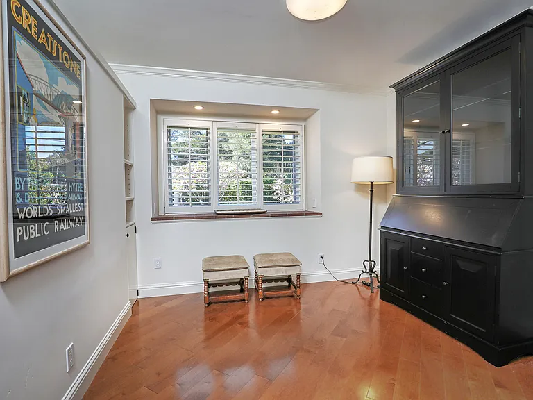 1694 San Leandro Ln — Photo 18