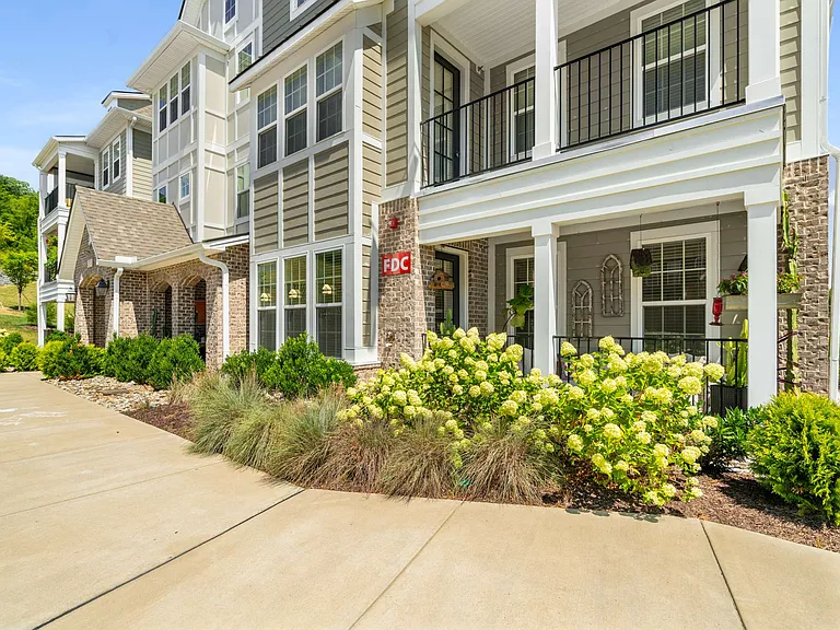 900 Vintage Green Ln #104 — Photo 32