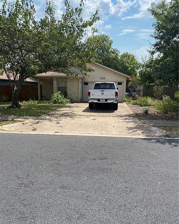 2nd image of 9715 Holly Springs Dr
