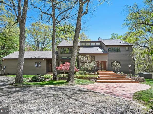 48 Cardinal Ridge Rd, Medford, NJ 08055