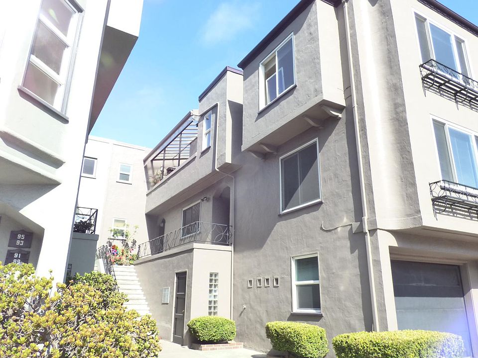 4-unit building. Unfurnished apartment for lease on top floor. All windows are double paned for noise reduction and comfort. All window coverings are provided.