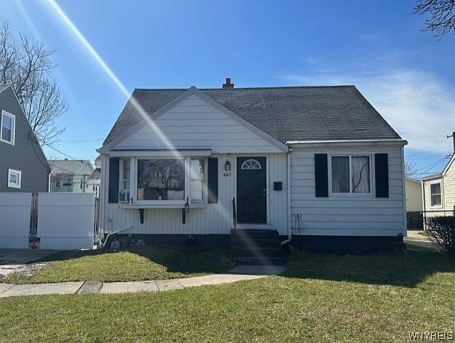 1st image of 440 Tremaine Ave