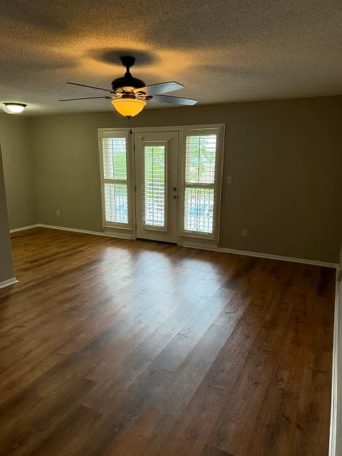 1 bed, 799 sqft, $995 — Photo 2