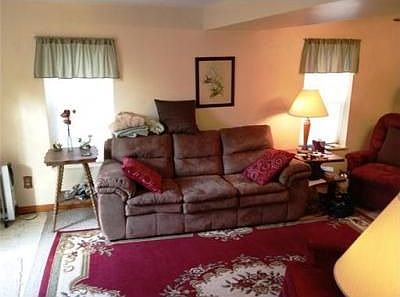 2nd image of 806 Hillview Dr