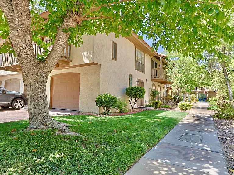 3181 Pinehurst Dr #D — Photo 2